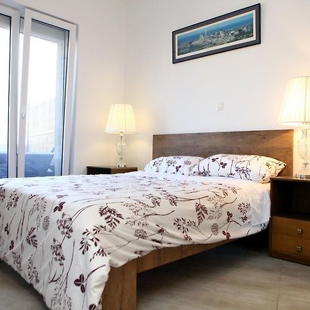 Charming San Simon Beach Apartment Jn Izola Dış mekan fotoğraf