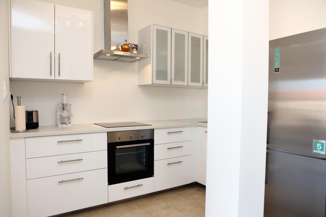 Charming San Simon Beach Apartment Jn Izola Dış mekan fotoğraf